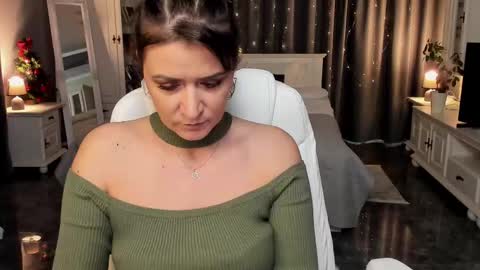 Ana online show from December 2025 12:54:01 PM