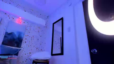 Ari  online show from September 2025 01:22:01 PM