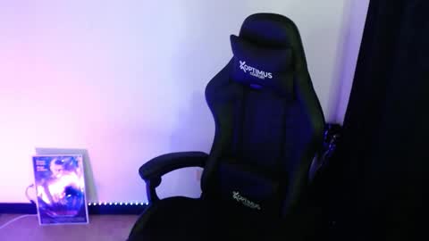 Snapshot of arianauwu666 chatting on March 2026 08:35:02 PM help me 100 hands up my OF is Free online show from March 2026 08:35:02 PM