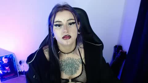 Snapshot of arianauwu666 chatting on April 2026 11:00:01 PM help me 100 hands up my OF is Free online show from April 2026 11:00:01 PM