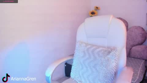 Arianna online show from April 2026 01:44:01 PM