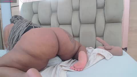 arianna pearl online show from January 2025 03:45:01 PM