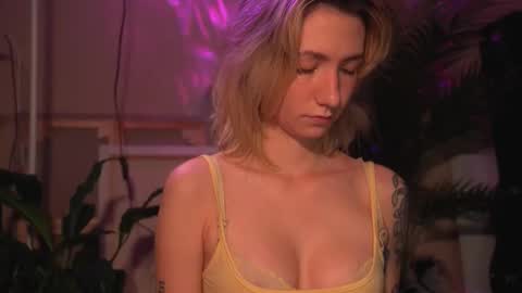 Olivka online show from October 2025 06:10:01 AM