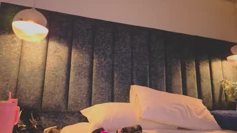 Arianna online show from September 2025 07:57:01 PM