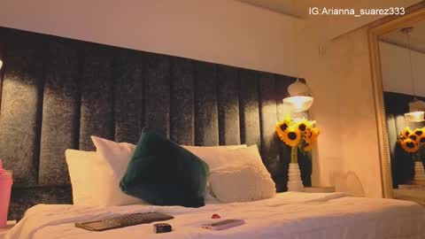 Arianna online show from October 2025 07:46:02 PM