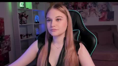 Snapshot of ariawell chatting on November 2025 06:14:01 PM Aria online show from November 2025 06:14:01 PM