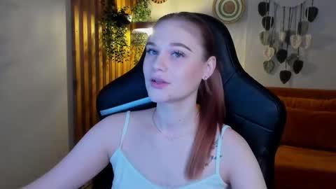 Snapshot of ariawell chatting on November 2025 05:18:01 AM Aria online show from November 2025 05:18:01 AM