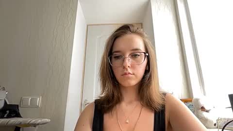 Snapshot of ariehamalainen chatting on July 2026 08:18:01 AM Mia online show from July 2026 08:18:01 AM