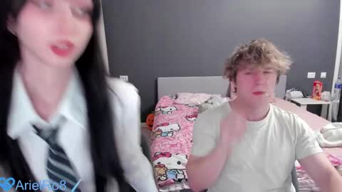 Snapshot of ariel_rouse chatting on April 2026 09:50:01 PM Ariel online show from April 2026 09:50:01 PM