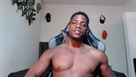 Snapshot of arielbronwxxx chatting on January 2025 05:28:02 PM chris online show from January 2025 05:28:02 PM
