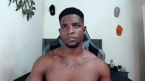 Snapshot of arielbronwxxx chatting on February 2025 11:48:02 PM chris online show from February 2025 11:48:02 PM