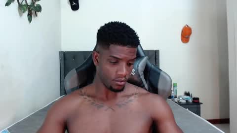 Snapshot of arielbronwxxx chatting on February 2025 07:43:02 PM chris online show from February 2025 07:43:02 PM