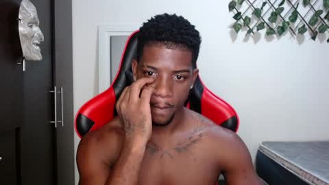 Snapshot of arielbronwxxx chatting on March 2025 11:48:01 AM chris online show from March 2025 11:48:01 AM