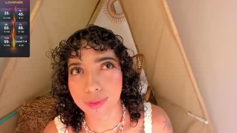 Snapshot of ariella_ruiz chatting on October 2025 12:05:02 PM A R I online show from October 2025 12:05:02 PM