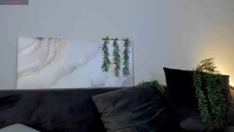 Snapshot of ariella_sol chatting on April 2026 01:08:01 AM Ariella GTM3 Tue Wed Thu Fri Sat 0400 am-1030pm online show from April 2026 01:08:01 AM