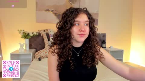 Snapshot of ariella_sol chatting on June 2026 01:11:01 AM Ariella GTM3 Tue Wed Thu Fri Sat 0400 am-1030pm online show from June 2026 01:11:01 AM