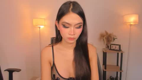 Snapshot of ariellaarida69 chatting on April 2026 04:57:01 AM MIRA GREYSON online show from April 2026 04:57:01 AM