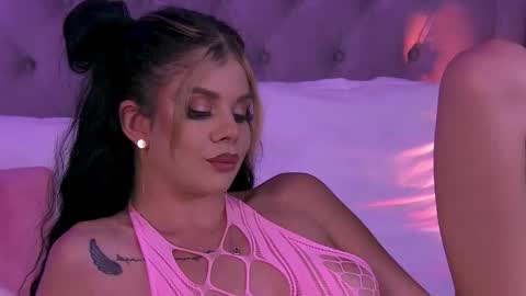 Ariell online show from September 2025 06:40:02 PM