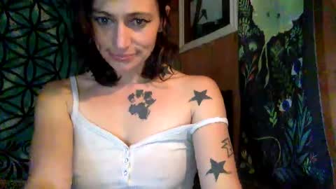 ariel  colin when hes here online show from December 2024 07:36:01 PM