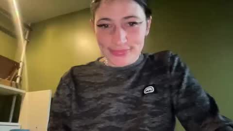 Snapshot of arielwyld chatting on January 2026 06:43:02 PM ariel colin when hes here online show from January 2026 06:43:02 PM