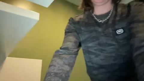 Snapshot of arielwyld chatting on January 2026 01:49:01 PM ariel colin when hes here online show from January 2026 01:49:01 PM