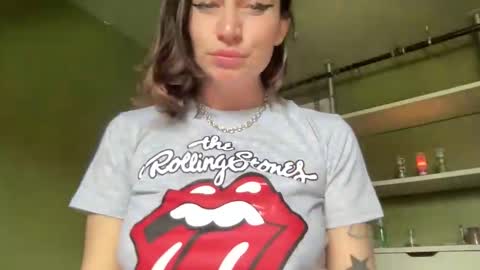 Snapshot of arielwyld chatting on January 2026 06:13:01 PM ariel colin when hes here online show from January 2026 06:13:01 PM