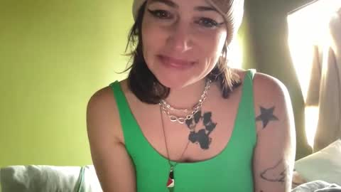 Snapshot of arielwyld chatting on February 2026 04:27:02 PM ariel colin when hes here online show from February 2026 04:27:02 PM