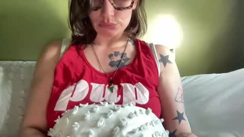 Snapshot of arielwyld chatting on February 2026 06:59:01 PM ariel colin when hes here online show from February 2026 06:59:01 PM