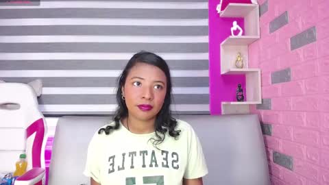 Snapshot of arietta_ chatting on November 2025 12:42:01 PM ARIETTA online show from November 2025 12:42:01 PM