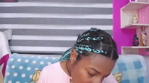 Snapshot of arietta_ chatting on December 2025 12:21:01 PM ARIETTA online show from December 2025 12:21:01 PM