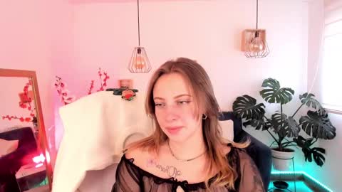 Snapshot of arii_1010_ chatting on December 2024 07:43:02 PM Ari online show from December 2024 07:43:02 PM