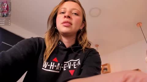 Snapshot of arii_1010_ chatting on February 2025 01:46:02 AM Ari online show from February 2025 01:46:02 AM