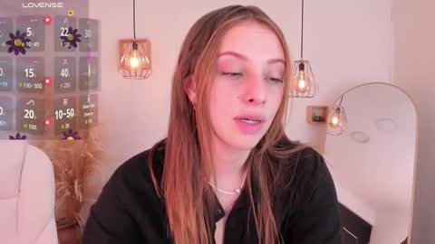 Snapshot of arii_1010_ chatting on October 2025 09:34:02 PM Ari online show from October 2025 09:34:02 PM