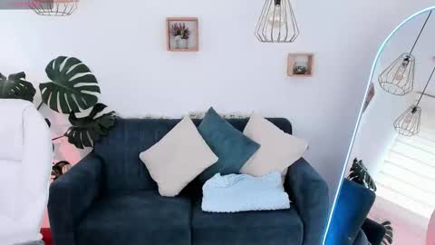 Ari  online show from January 2026 07:19:02 PM