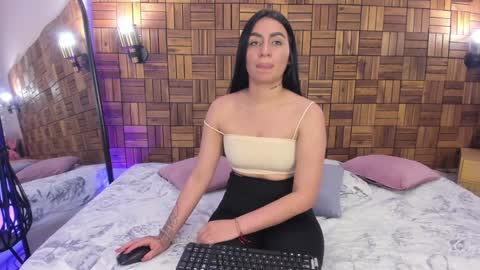 Snapshot of ariiaa_1 chatting on January 2025 08:21:01 PM ARIANNA online show from January 2025 08:21:01 PM