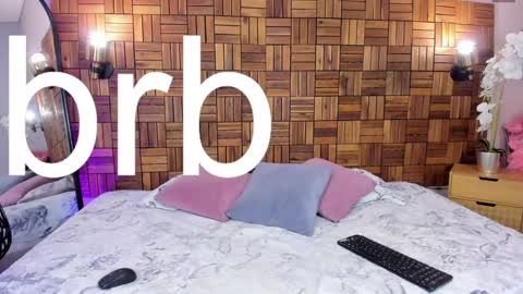 Snapshot of ariiaa_1 chatting on January 2025 11:17:02 PM ARIANNA online show from January 2025 11:17:02 PM
