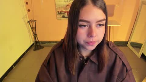  Arianna  online show from November 2025 01:25:02 PM