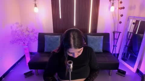  Arianna  online show from January 2026 02:19:01 PM