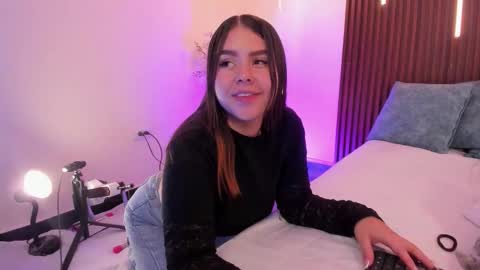  Arianna  online show from February 2026 06:35:01 PM