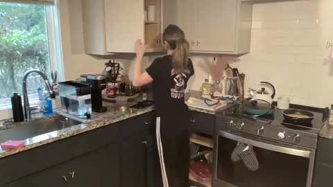 Snapshot of ariicutekitty chatting on February 2025 07:35:02 PM airskiii online show from February 2025 07:35:02 PM