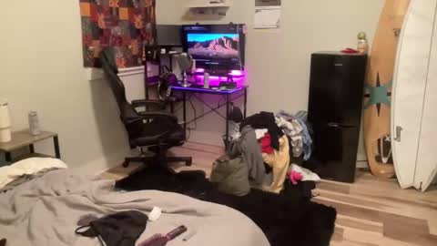 Snapshot of ariicutekitty chatting on March 2025 02:51:02 AM airskiii online show from March 2025 02:51:02 AM