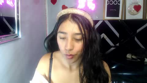 Snapshot of arimeraki_v chatting on May 2026 02:42:01 AM Hi Stream 1000pm to 600am online show from May 2026 02:42:01 AM