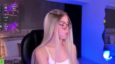 Ari  online show from October 2025 11:59:02 PM