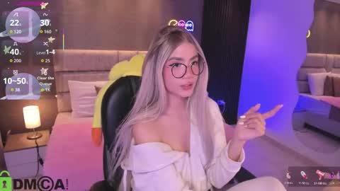 Ari  online show from November 2025 11:38:02 PM