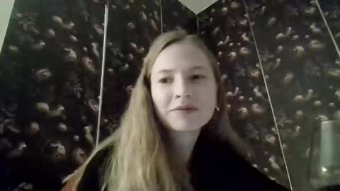 Snapshot of arionette chatting on April 2026 10:34:02 PM arionette online show from April 2026 10:34:02 PM