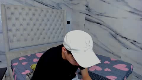 celina online show from December 2025 02:11:01 PM