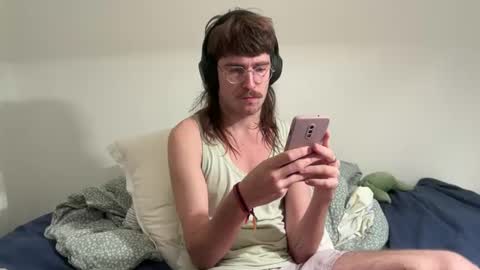 Snapshot of aristae chatting on October 2025 01:23:02 PM Ariste online show from October 2025 01:23:02 PM