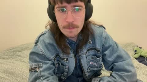 Snapshot of aristae chatting on October 2025 08:11:01 AM Ariste online show from October 2025 08:11:01 AM