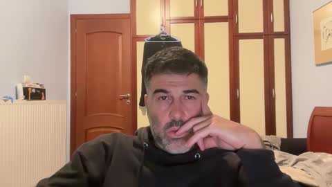 Snapshot of aristotelis_onassis chatting on November 2025 11:18:02 PM share online show from November 2025 11:18:02 PM