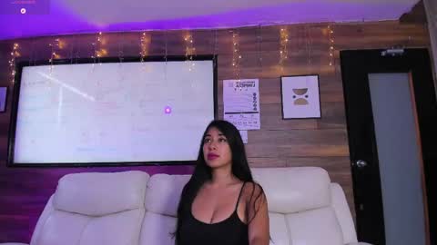Snapshot of arisweett chatting on June 2026 12:44:02 PM Ari online show from June 2026 12:44:02 PM